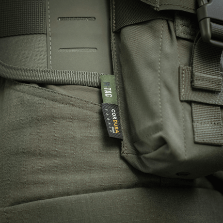 M-Tac kaksiosainen lipastasku Fastex-sululla kestävästä Cordura 500D:stä, sopii sotilas- ja ulkoiluaktiviteetteihin