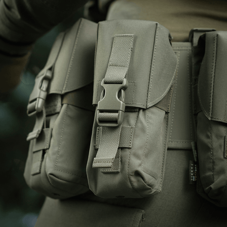 M-Tac kaksiosainen lipastasku Fastex-sululla kestävästä Cordura 500D:stä AR- ja AK-lipaiskuljetukseen, sopii sotilaskäyttöön