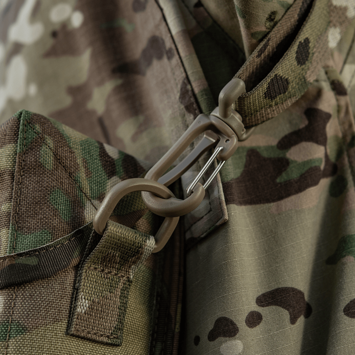 M-Tac Taske til Natkikkert PVS-14 clip close-up på camouflagemønster