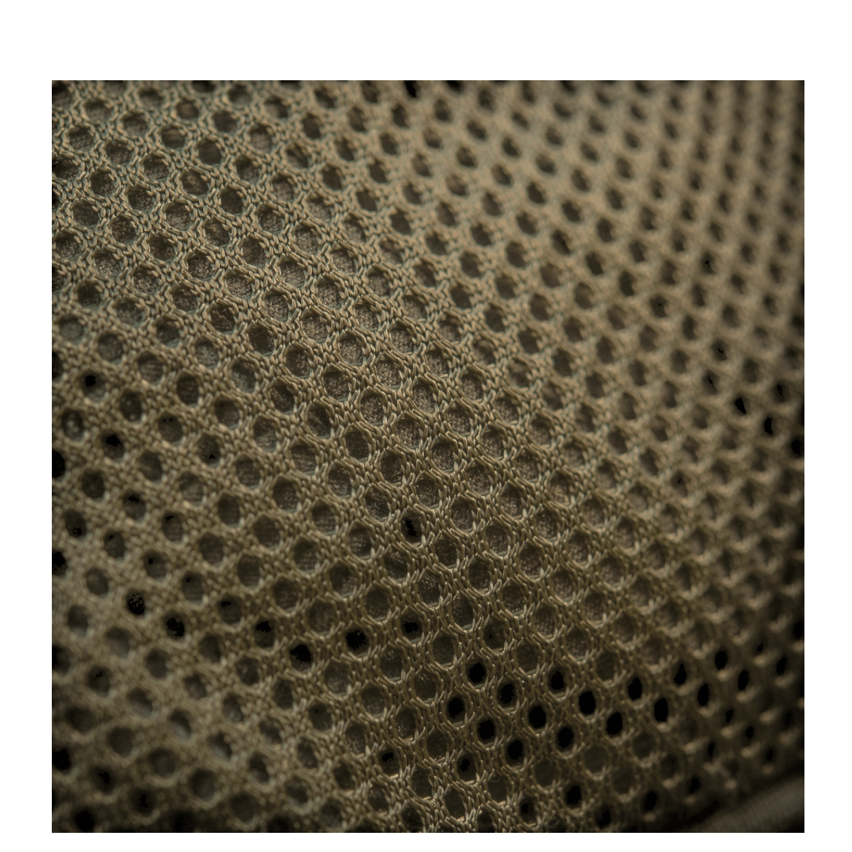 Nærbillede af M-Tac Hook & Loop Utility Panel mesh stof til rygsæk- og taskeorganisering