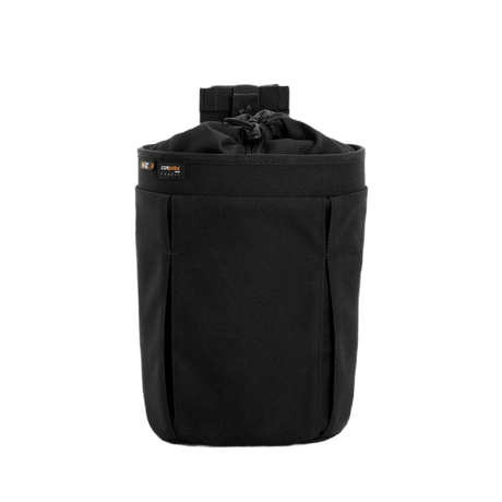 M-Tac Mag Drop Pouch Elite mustana, MOLLE-kiinnikkeillä turvalliseen lippaiden vaihtoon ja nopeaan tyhjennykseen, edestä nähtynä.