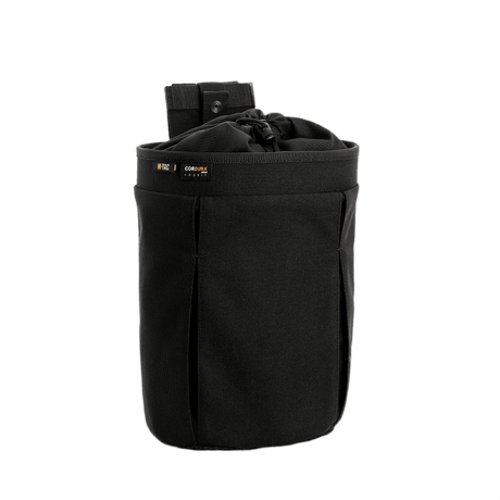 M-Tac Mag Drop Pouch Elite nopeaan ja turvalliseen lippaiden vaihtoon, yhteensopiva MOLLE-järjestelmien kanssa. Musta sävy.