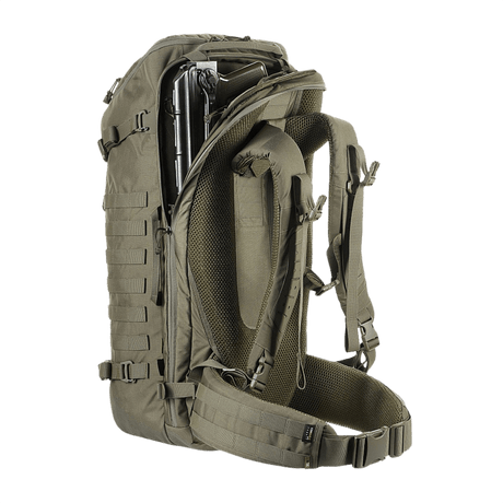 M-Tac Rygsæk Gen.II Elite Large i militærgrøn viser robust design og rummelighed med våbenhylster, ideel til taktisk brug. Cordura materiale forstærket.