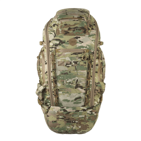 M-Tac Large Gen.IV Elite maastokuvioitu reppu, valmistettu kulumiskestävästä Cordura-materiaalista varusteiden ja aseiden kuljetukseen.