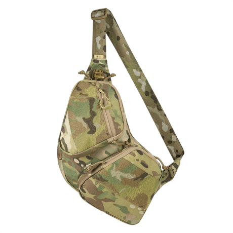 M-Tac Bat Wing Bag Elite maastokuvioitu, valmistettu Cordura 500 MS -materiaalista, YKK-vetoketjut, veluurivuori ja turvamekanismi.