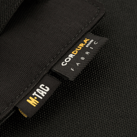 M-Tac Double Mag Pouch Hook Backed Magazine valmistettu kulutusta kestävästä CORDURA-kankaasta, varustettu merkinnöillä, modulaariseen säilytykseen