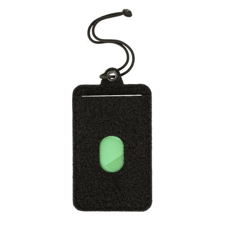 M-Tac Badge Holder – henkilökortti ja patch Velcrolla ja muovipohjalla, sisältää paracord-riipukkeen, edestä nähtynä henkilökorttitasku.