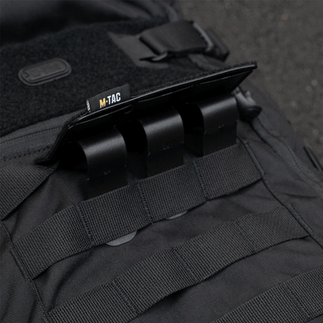 M-Tac Taktisk Morale Patch Display Board Hook and Loop Molle 120x85 asennettuna reppuun MOLLE-hihnoilla.