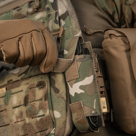 M-Tac Tourniquet Pouch Elastisk VELCRO Gen.II kiinnitetty maastokuvioituun varustukseen, nopea pääsy, taktinen käyttö