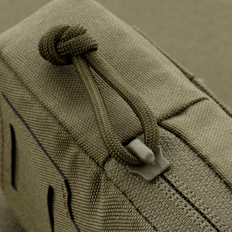 M-Tac PC Utility Pouch Elite vetoketjidetalji ja kestävät kiinnikkeet