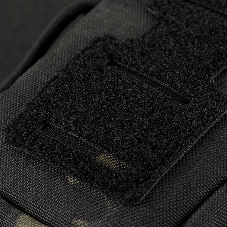 M-Tac Utility Shoulder Pouch Elite Gen.II Cordura 500D Multicam Black, Velcro-panel patchien ja ID:n kiinnitykseen.