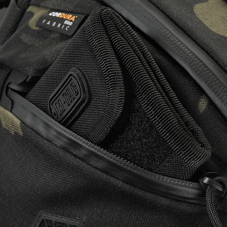 M-Tac Sphaera Hex Hardsling Taske Gen.II Elite Cordura-polyesteristä, vetoketju ja piilotettu kantotapa, materiaalin ja designin detalji.