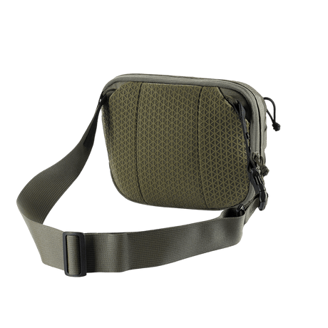 M-Tac Sphaera Hex Hardsling Gen.II Elite kompakti laukku säädettävällä olkahihnalla oliivinvärisenä.