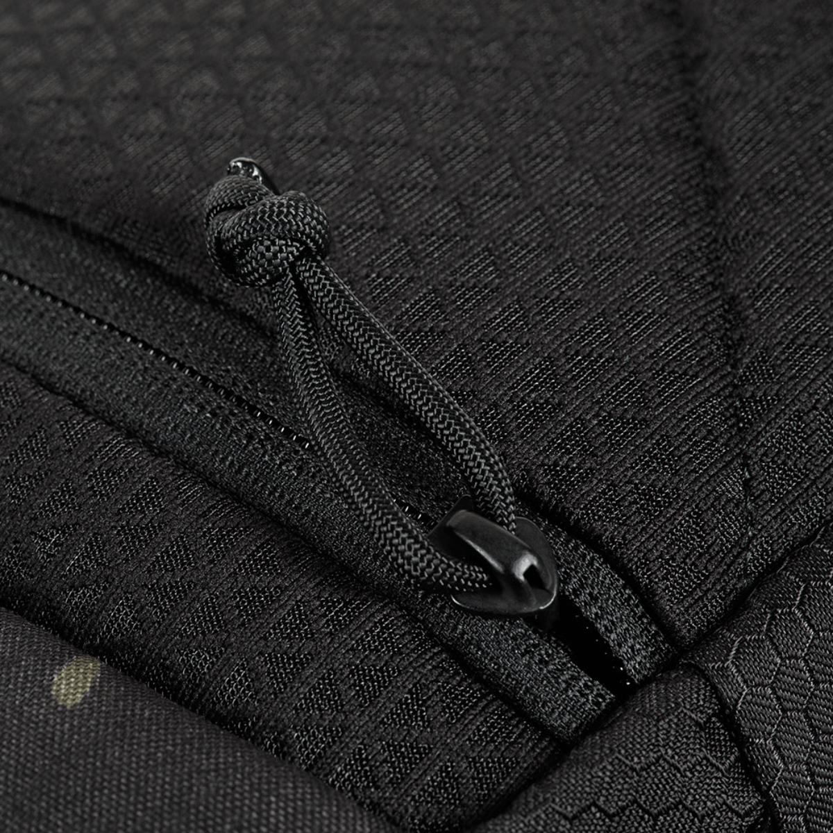 Nærbillede af lynlåsdetalje på M-Tac Satellite Magnet Taske Elite Hex i Cordura-materiale.