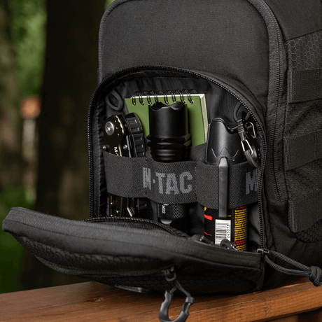 M‑Tac Cross Bag Elite Hex avoin lokero näyttää taktisten varusteiden säilytystä mustassa Cordura-materiaalissa