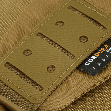 M‑Tac Cross Bag Elite Hex Cordura 500 -materiaalista, lähikuva olkahihnasta MIL-SPEC-sovittimineen, täydellinen päivittäiseen ja taktiseen käyttöön.