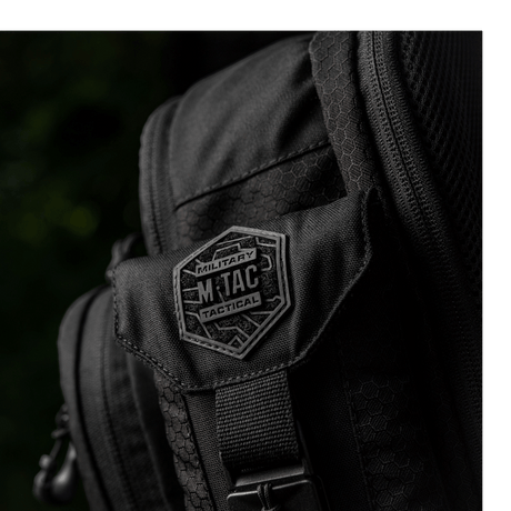 M-Tac Smartphone Lomme Elite Large Hex, tyylikäs musta älypuhelinkotelo CORDURA HEX -materiaalista.