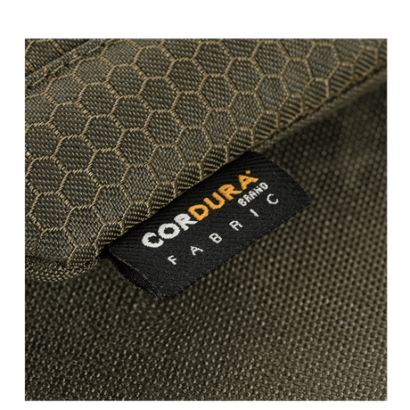 Lähikuva M-Tac Smartphone Lomme Elite Large Hex valmistettu CORDURA HEX 1000D -kankaasta WJ-soljella.