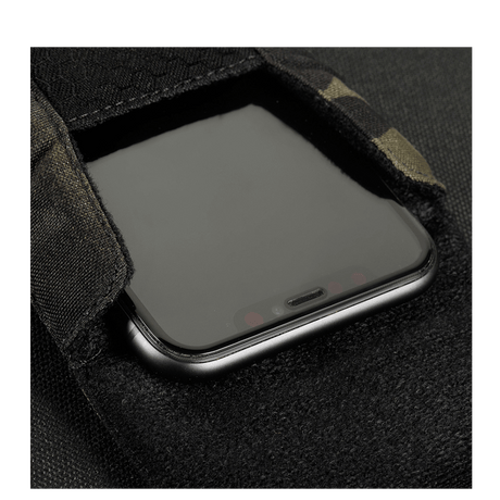 M-Tac Smartphone Lomme Elite Large Hex mustana CORDURA-materiaalista magneettisoljella, suunniteltu puhelimille jopa 6,5 tuumaa.
