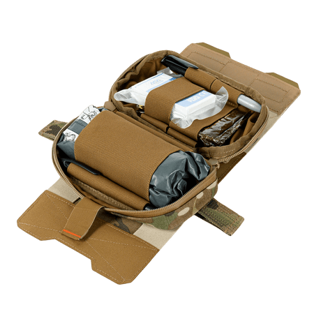 M‑Tac Horizontal Medical Pouch Elite järjestäjällä, avattuna näkymä ensiapuvälineistä, Cordura 500D materiaali, sotilastyyppinen kenttäpakkaus.