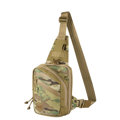 M-Tac Sling Pistoltaske Elite Hex maastokuvioitu, kestävä laukku säädettävällä olkahihnalla, sopii piilotettuun aseen kuljetukseen, valmistettu Cordurasta.