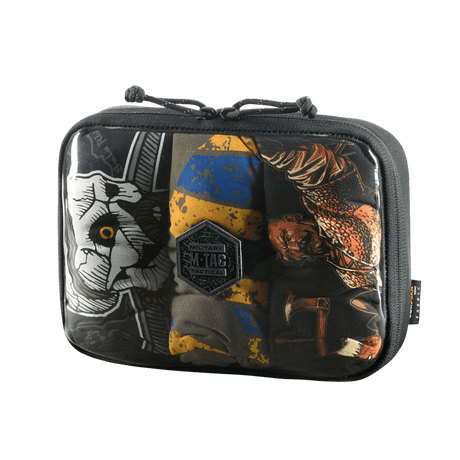 M-Tac Utility Organizer Slim Elite Cordura 500D:ssä läpinäkyvällä PVC-etuseinällä EDC-säilytykseen. Kestävä ja kosteudenkestävä