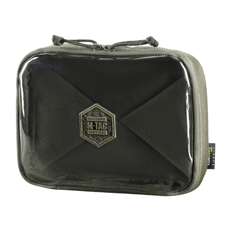 M-Tac Utility Organizer Slim Elite läpinäkyvällä PVC-etuosalla, valmistettu Cordura 500D:stä kestävyyttä ja turvallista säilytystä varten.