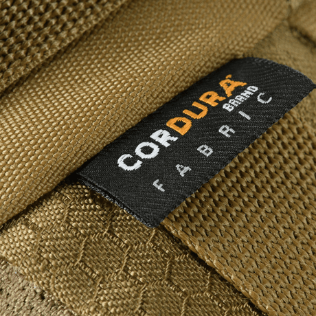 Lähikuva Cordura-lätkästä M‑Tac Bæltetaske Elite Hexissä, valmistettu kestävästä Cordura 500D -kankaasta, ruskea väri.