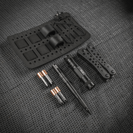 M-Tac Modul Insert Molle 11x19, Laser Cut järjestää EDC-varusteet laukun sisäosassa laserleikatuilla lokeroilla ja MOLLE-yhteensopivuudella.