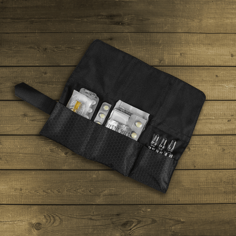 M-Tac City Med Pouch Hex kestävästä hexagon-kuvioidusta ripstop-materiaalista, kompakti ensiapupussi järjestellyillä tiloilla, kuva 1