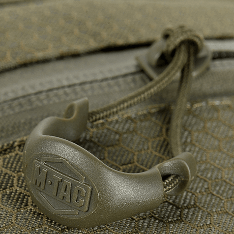 M-Tac Cross Taske Slim Elite Hex kestävästä materiaalista, tyylikäs muotoilu ja YKK-vetoketjut.