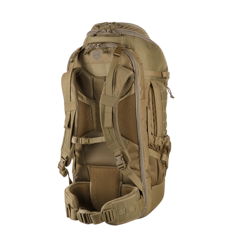 M-Tac reppu Large Elite Hex Gen. IV kestävästä Cordura-materiaalista, tyylikäs ja ergonominen, sopii aseiden kantamiseen.