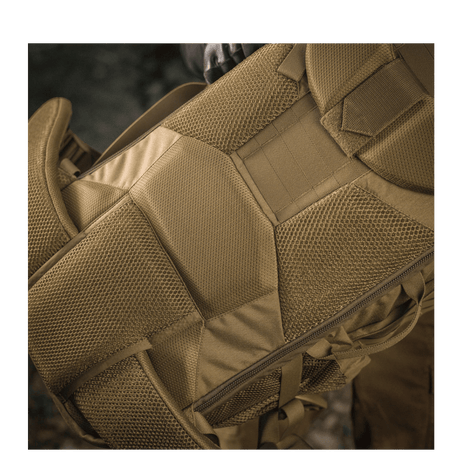 Mukava ja kestävä M-Tac reppu Large Elite Hex Gen. IV ergonomisella selkätuesta.