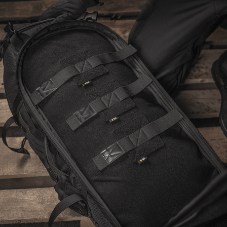M-Tac insertit reppuun (3 kpl) repussa, suunniteltu aseen ja varusteiden säilytykseen Velcro-paneelilla.
