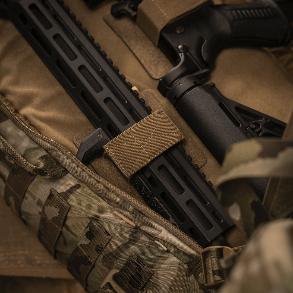 M‑Tac Indlæg til Rygsæk (3 stk) sikrer våben i en taktisk rygsæk med Velcro-panel og plastbund for optimal fiksering og formstabilitet.