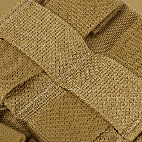 M‑Tac Magasinsæk Dump Pouch Lite Elite kiinnitysjärjestelmä MOLLE-nauhoilla kestävässä Cordura 500D -materiaalissa.