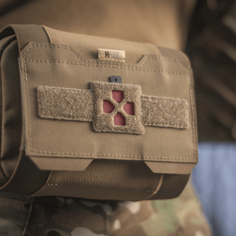 M-Tac Horisontal Medic Lomme Large Elite tukevassa materiaalissa, NIJ-sertifiointi, taktinen malli galleria-asennossa 1, tan-väri.