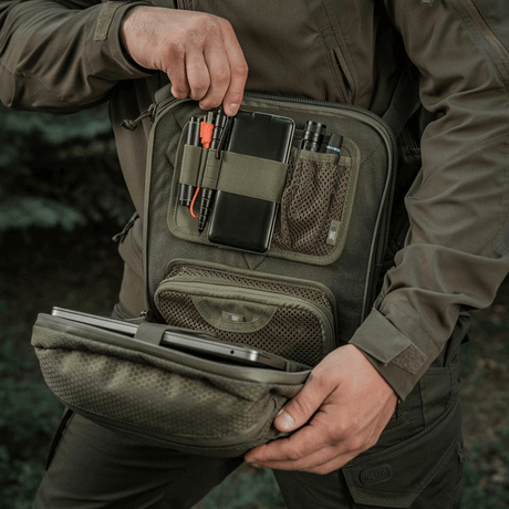 M-Tac Tablet Bag Laser Cut Hex taske i Cordura med rum til tablet og dokumenter samt hurtig adgang til skjult våben, inkluderer Laser Cut MOLLE.