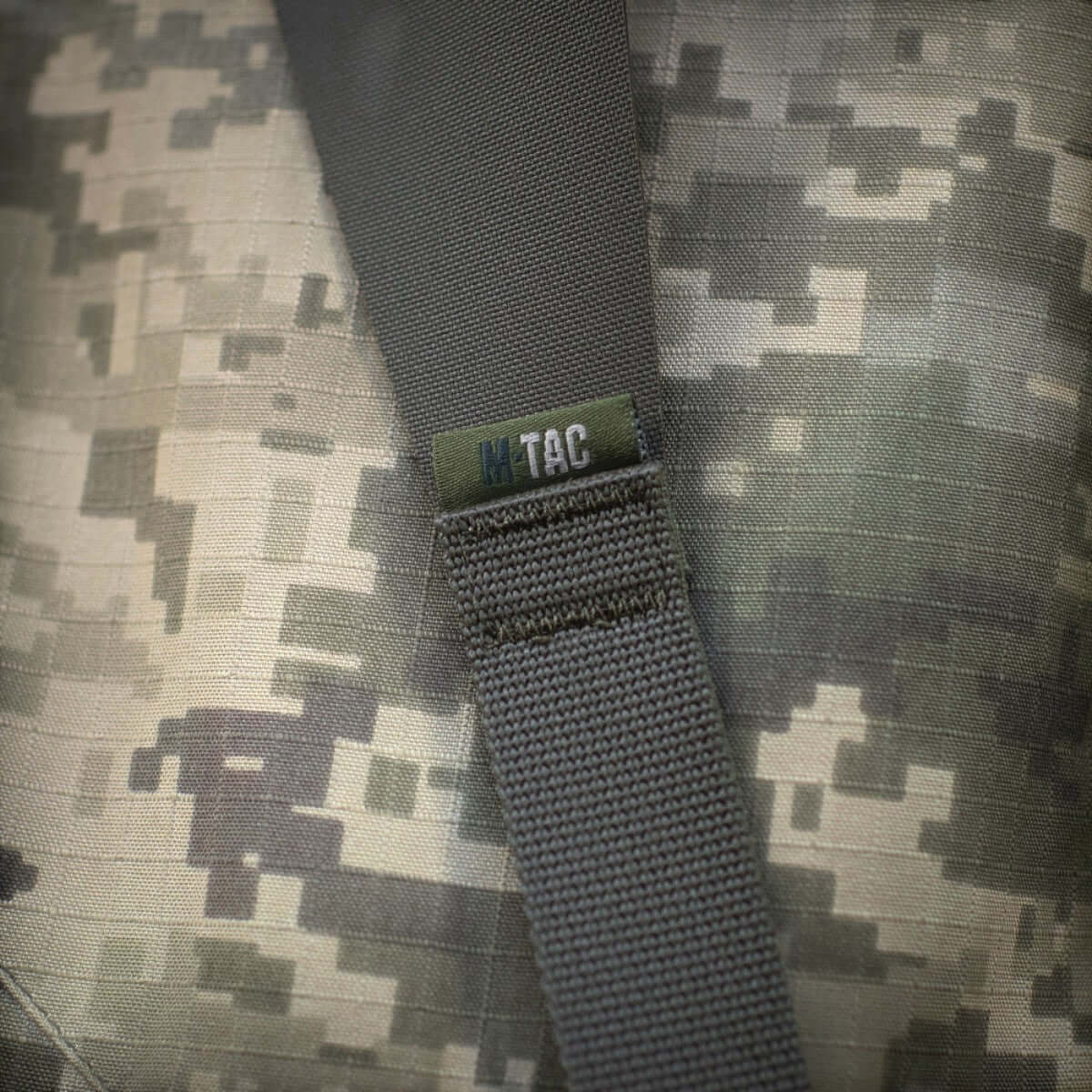 M-Tac Skulderstropper til taktisk bælte Laser Cut i camo-design med MOLLE-interface for ekstraudstyr.