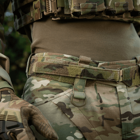 M‑Tac Internal Tiger -vyö käytössä taktisen varustuksen kanssa, Cordura 500D ja Velcro-kiinnitys.