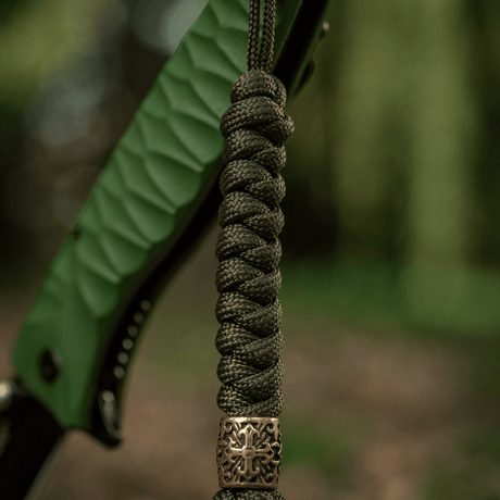 M-Tac Viper Lanyard Scandinavian punotulla paracordilla Viper-kuviolla, tyylikäs lisävaruste veitsille ja varusteille, joustava ja kestävä.