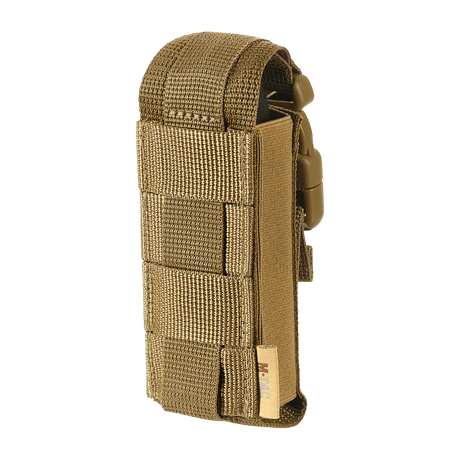 M-Tac Gasdåseholder Vertikal MOLLE-järjestelmällä ja Woojin-lukolla, valmistettu MIL-SPEC-nauhasta, kiinnitettäväksi vyöhön tai varusteisiin.