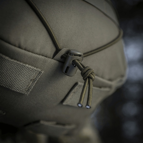 Lähikuva M-Tac Sturm Elite Gen.II:n joustavasta nyörityksestä ja Cordura-materiaalista kenttäkäyttöön.