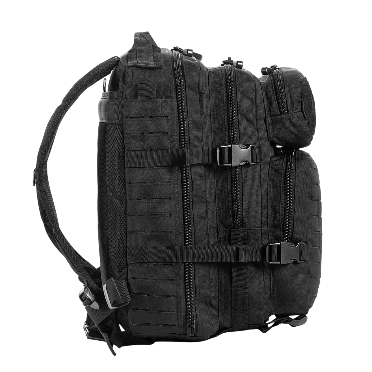 M-Tac Assault Pack Laser Cut rygsæk, sort, robust polyester med MOLLE-system, set fra siden med justerbare stropper og lynlåslommer.