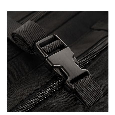 Kiinnitysdetalji M-Tac Large Assault Pack -repusta: vetoketju ja säädettävä remmi, musta materiaali