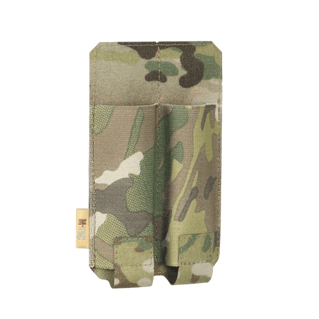 M-Tac Double Magazine Pouch APS Laser Cut Cordurasta MOLLE-kiinnityksellä, camo-kuosi, turvalliseen APS-lippaiden kuljetukseen.