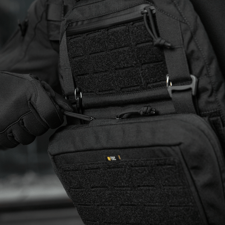 Taktinen M-Tac Admin Pouch Large Elite Cordura 500D:stä tarrapaneelilla, sopii varusteiden säilytykseen retkillä.