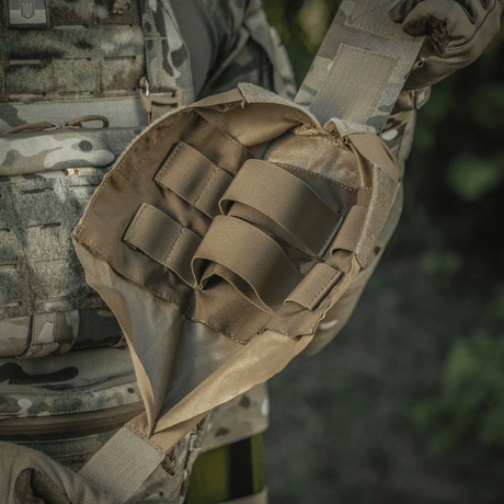 M-Tac Mediclomme Small Vertical Elite kulutusta kestävästä multicam-nylonista NIJ-sertifioinnilla ja integroidulla IFAK-organizerilla, näytetty gallerian sijainti 1.