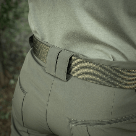 M-Tac Shorts Rubicon Flex i mørk olivengrøn med cargo-lommer, designet til komfort og funktionalitet til sommerbrug.
