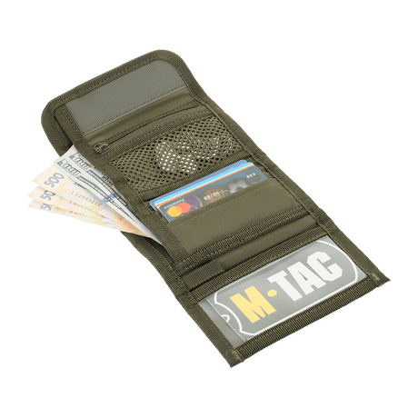 M-Tac Pung Elite Gen.II avoinna, seteleillä, korteilla ja vetoketjullisella taskulla.